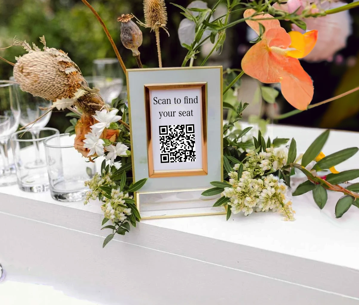 Example of a QR code in a photo frame